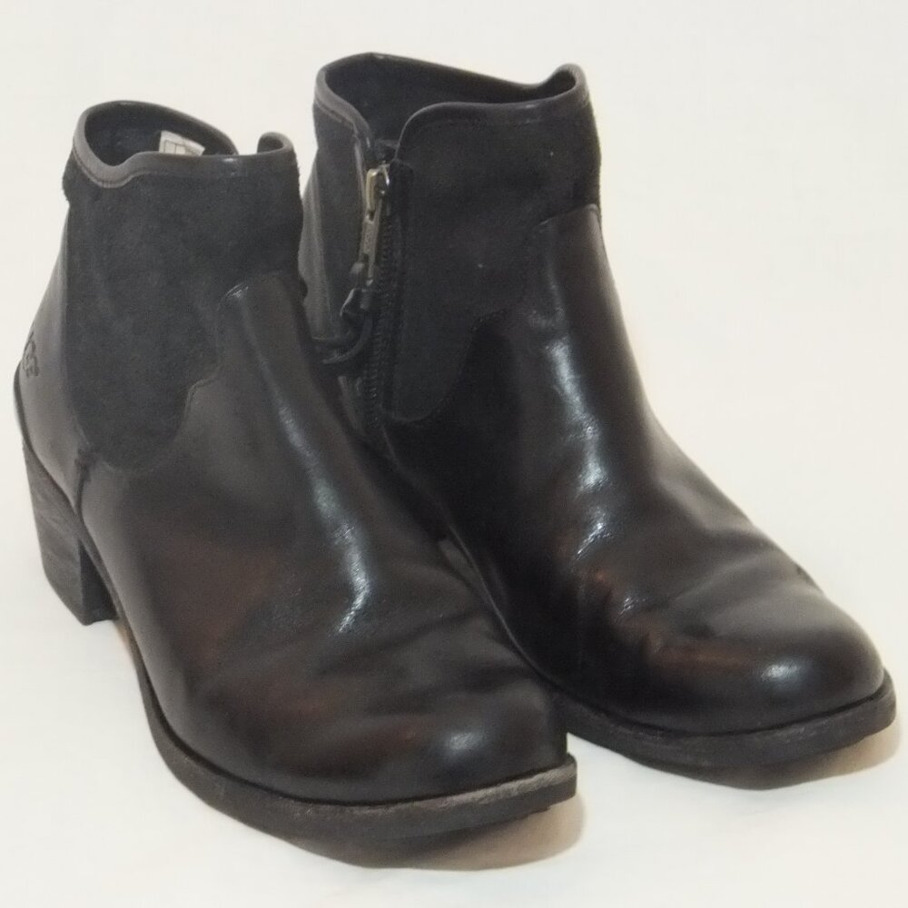 UGG Ankle Boots Womens 7 Black Chelsea Leather Sherpa Footbed 1.75 inch heel